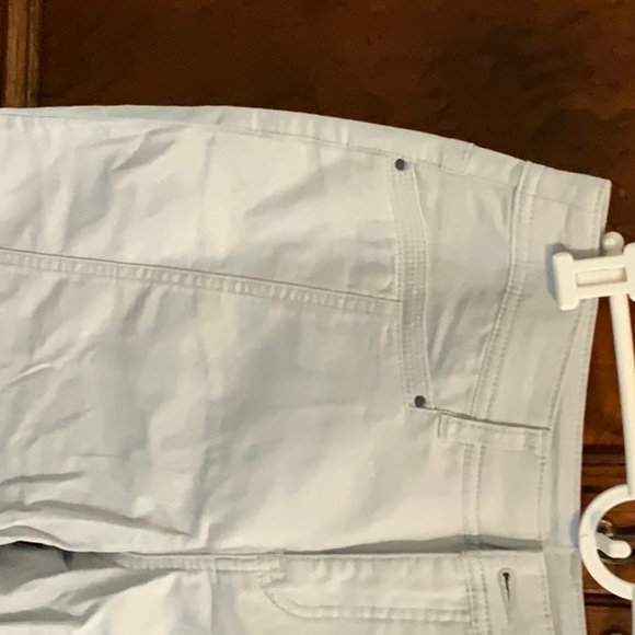 NWT Style & Co core capris size 6. Very light gray almost looks taupe. - Picture 3 of 6